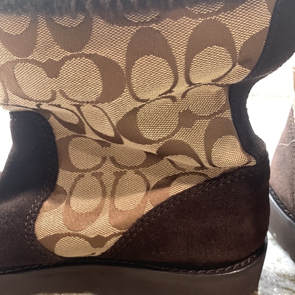 Signature Coach suede boots - Picture 2 of 9